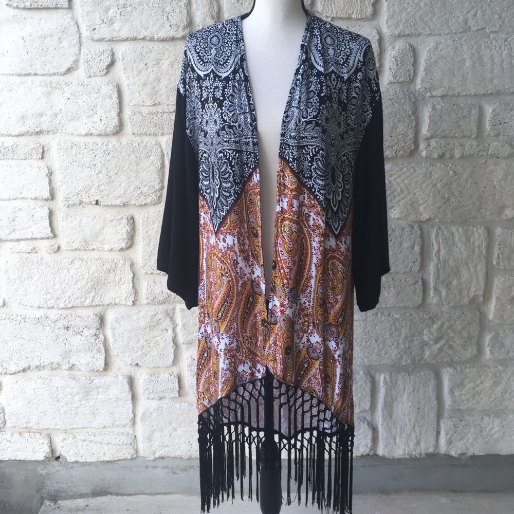 Sloan Rouge Tassel Kimono / Size Small